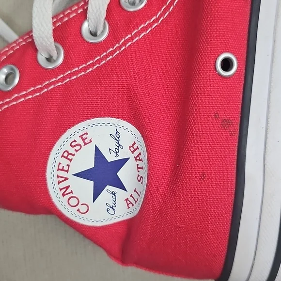 Converse High-Top Red Size 8.5 Womens - Picture 2 of 8